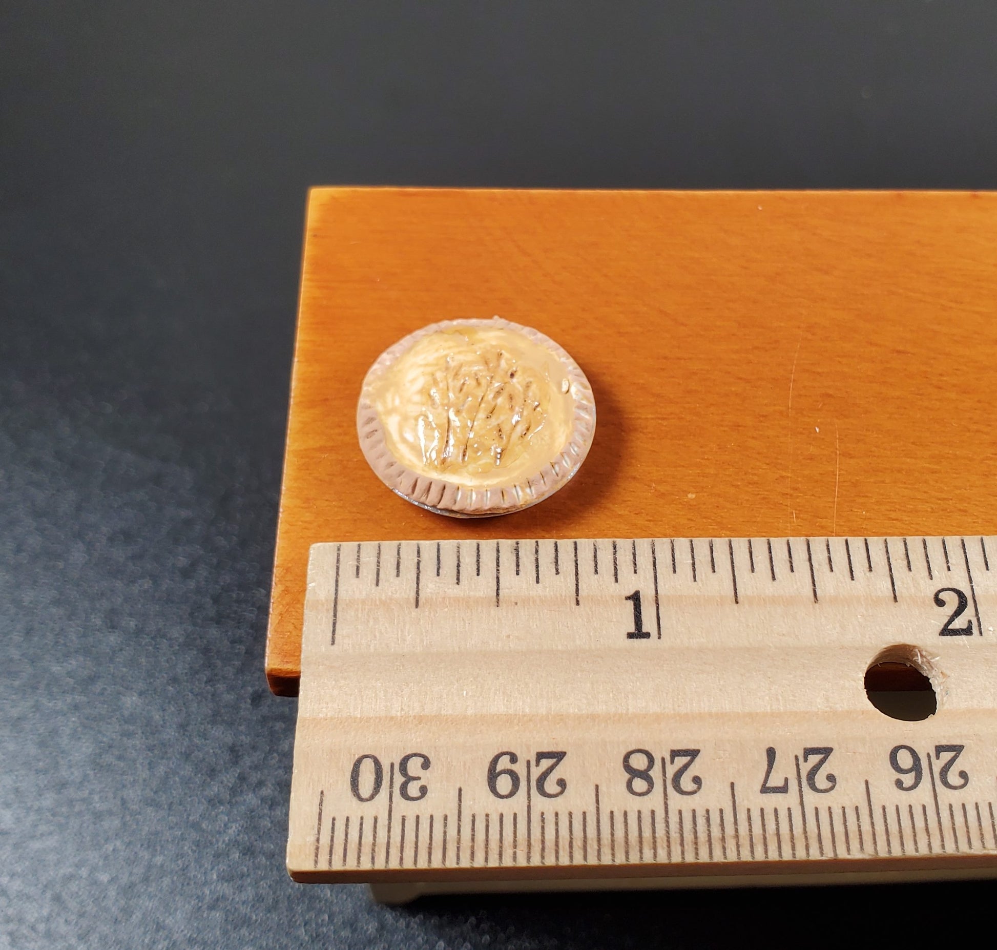 Dollhouse Whole Apple Pie in Tin 1:12 Scale Miniature Kitchen Food Bakery