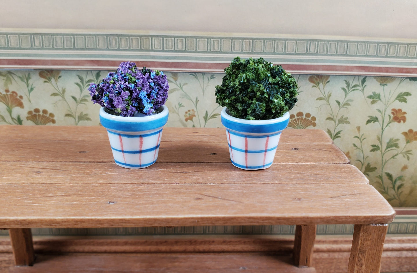 Dollhouse White Blue & Red Plaid Ceramic Planters x2 1:12 Scale Miniatures