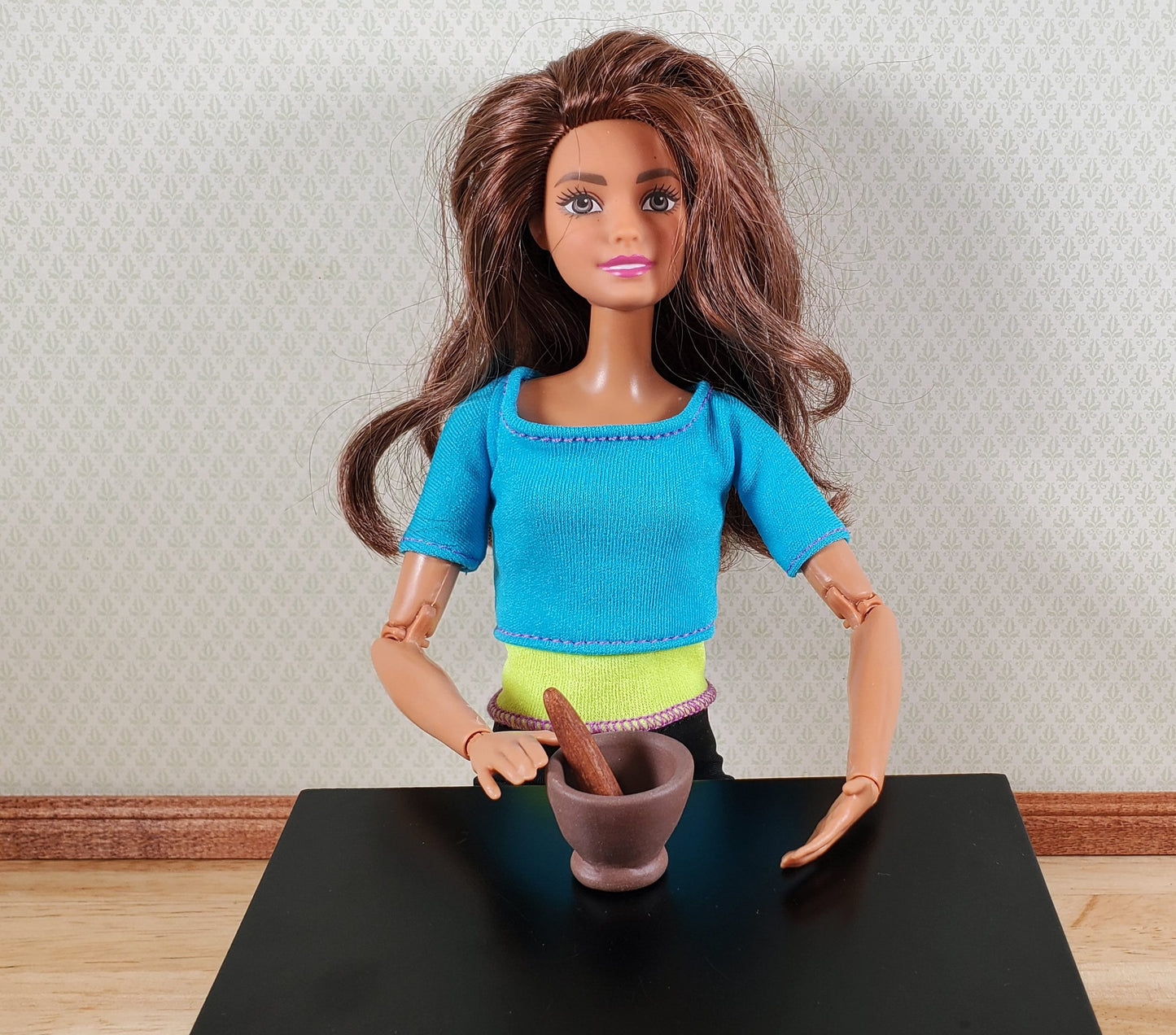 Dollhouse 1:6 Scale Mortar and Pestle Clay Fashion Doll Miniature