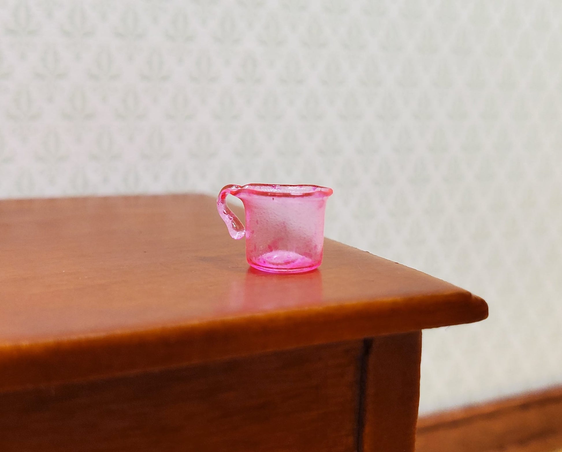 Dollhouse HALF SCALE Bright Pink Glass Cups with Handles Set of 4 1:24 Miniature