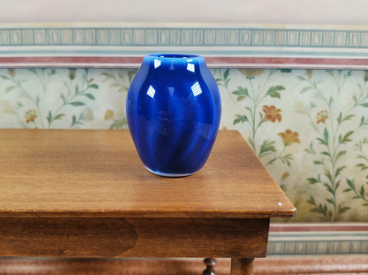 Dollhouse Ceramic Bright Blue Vase with a Swirl Pattern 1:12 Scale Miniature