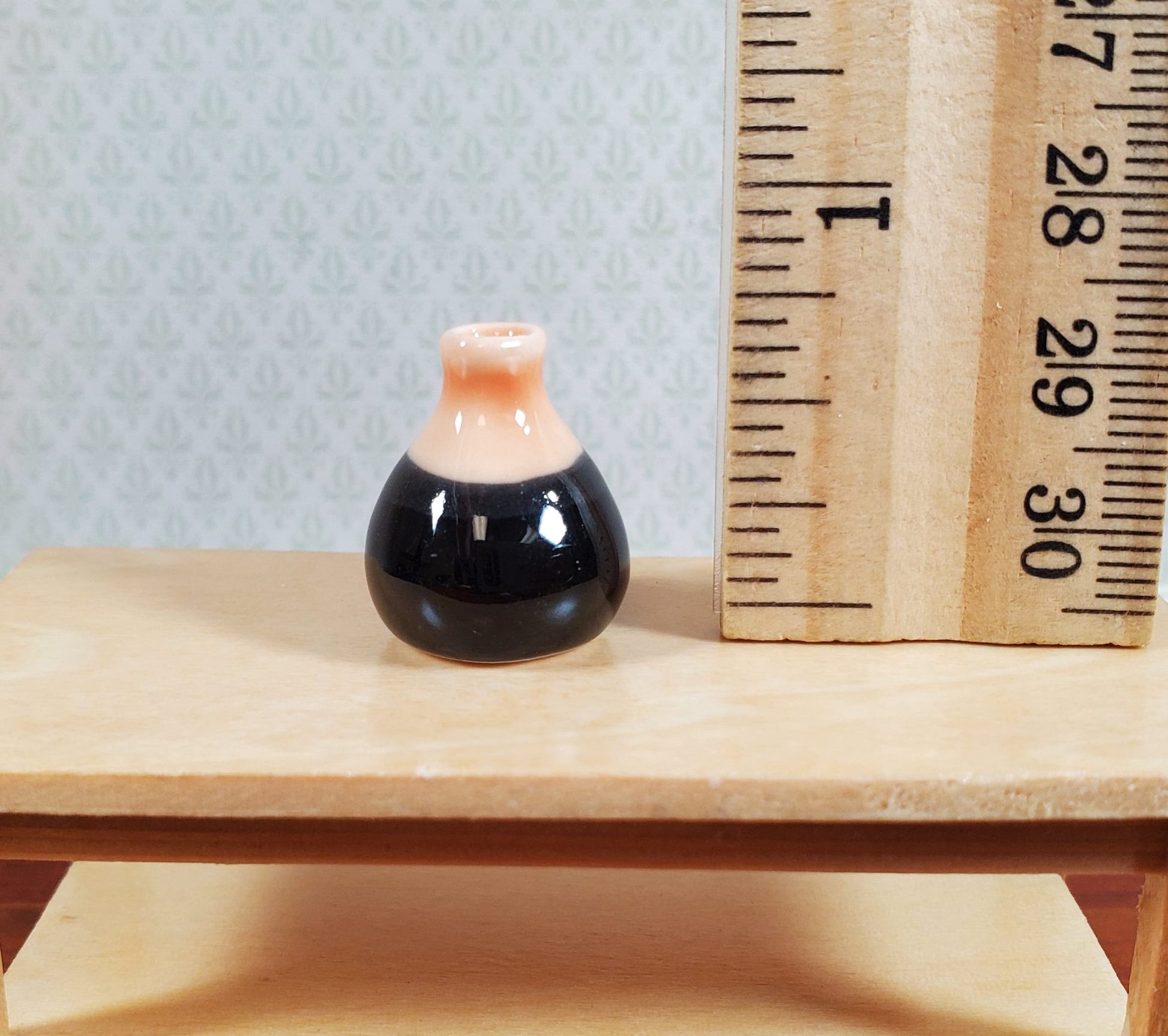 Dollhouse Small Orange & Black Onion Jar 1:12 Scale Miniature