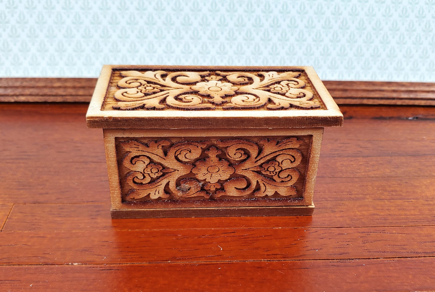 Dollhouse Small Wood Trunk with Removable Lid Laser Carved 1:12 Scale Furniture