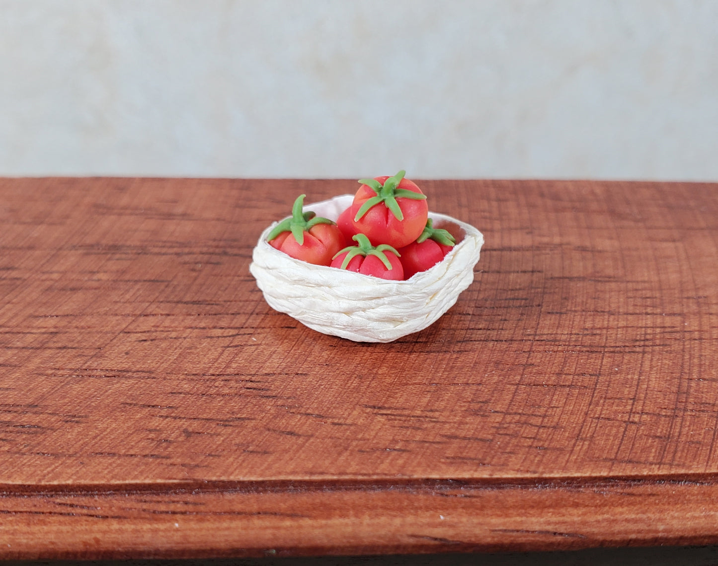 Dollhouse Square Flat Basket White 1:12 Scale Miniature