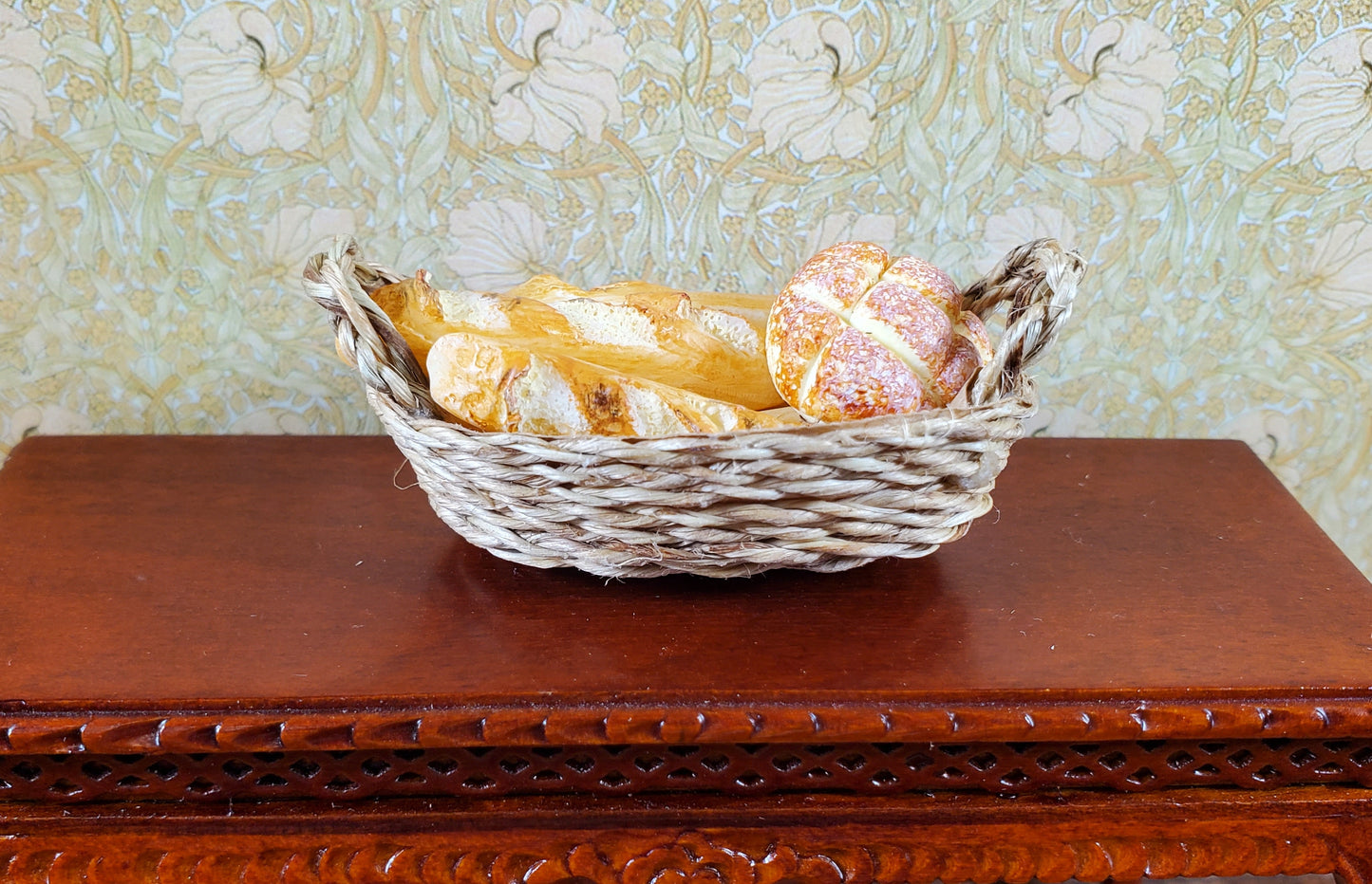 Dollhouse Large Two Handled Oval Basket 1:12 Scale Miniature