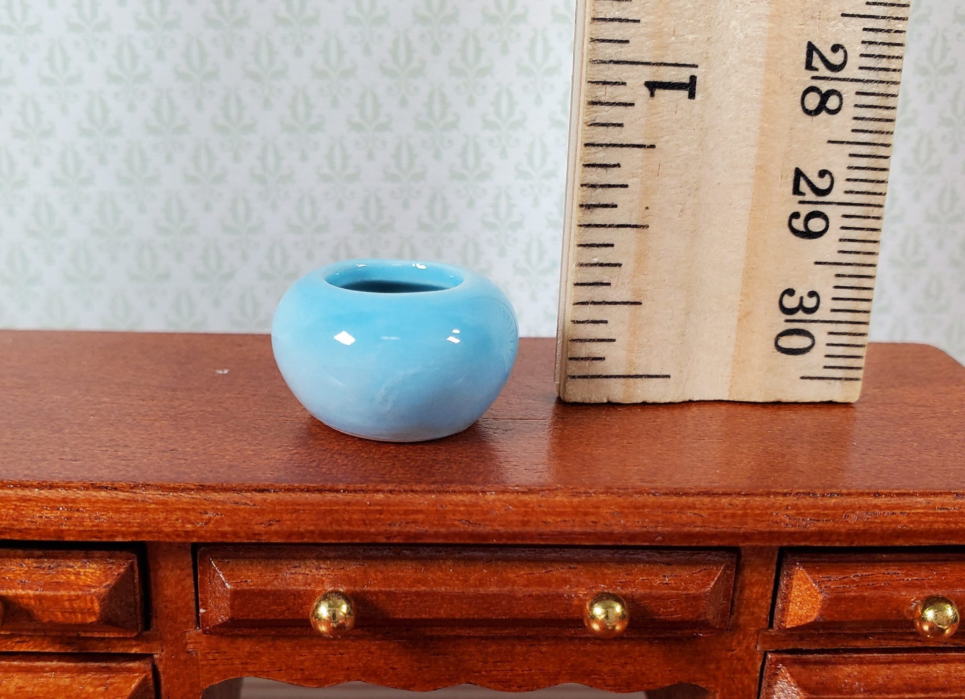 Dollhouse Small Light Blue Ceramic Vase 1:12 Scale Miniature