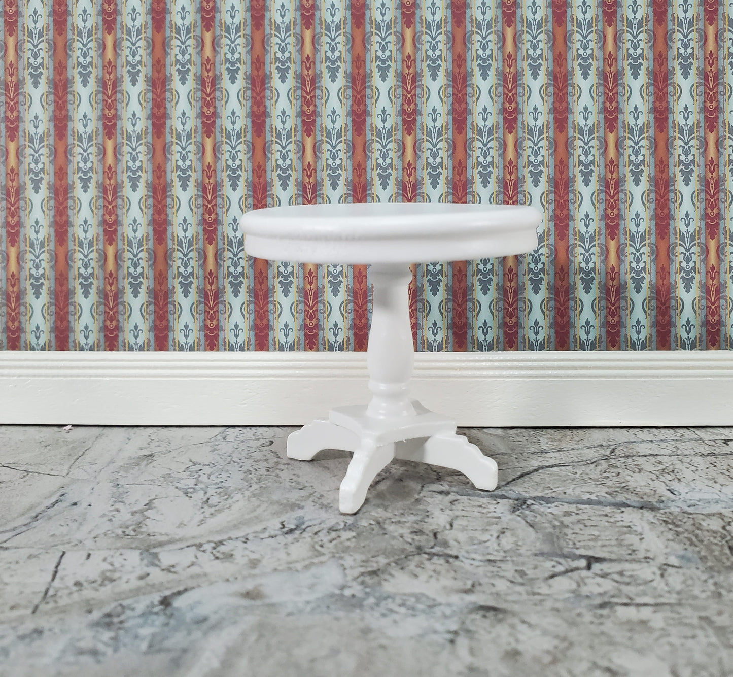 Dollhouse Table White Small Round Side End Table 1:12 Scale Miniature Furniture