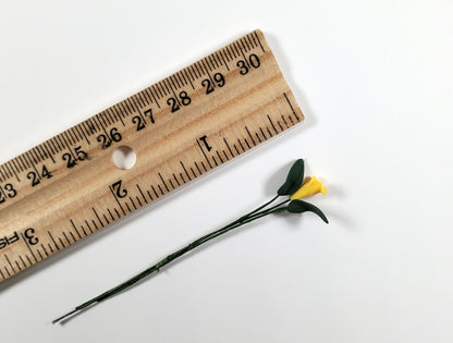 Dollhouse Yellow Calla Lily Single Stem with Foliage 1:12 Scale Miniature