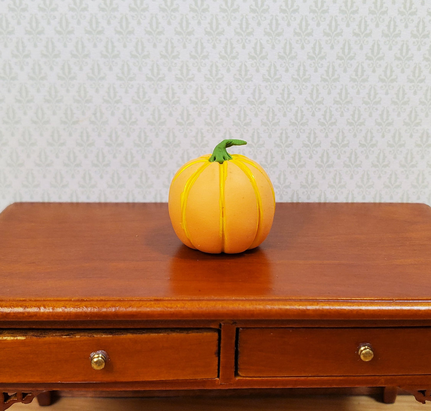 Dollhouse Orange Pumpkin Gourd 1:12 Scale Halloween Fall Miniature