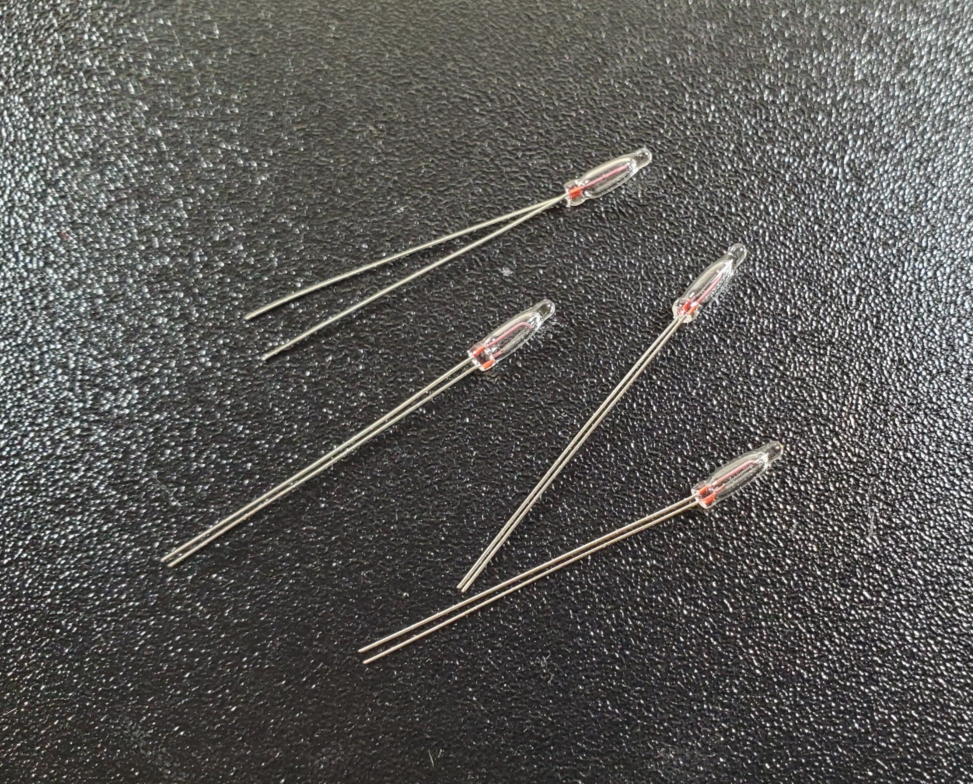 Dollhouse Bi-Pin Micro Flame Candle Bulbs 4 piece 1:12 Scale 12 Volt Replacement