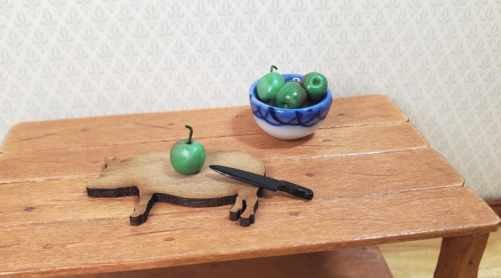 Dollhouse Green Apples Set of 12 1:12 Scale Miniatures Kitchen Food Fruit Grocer