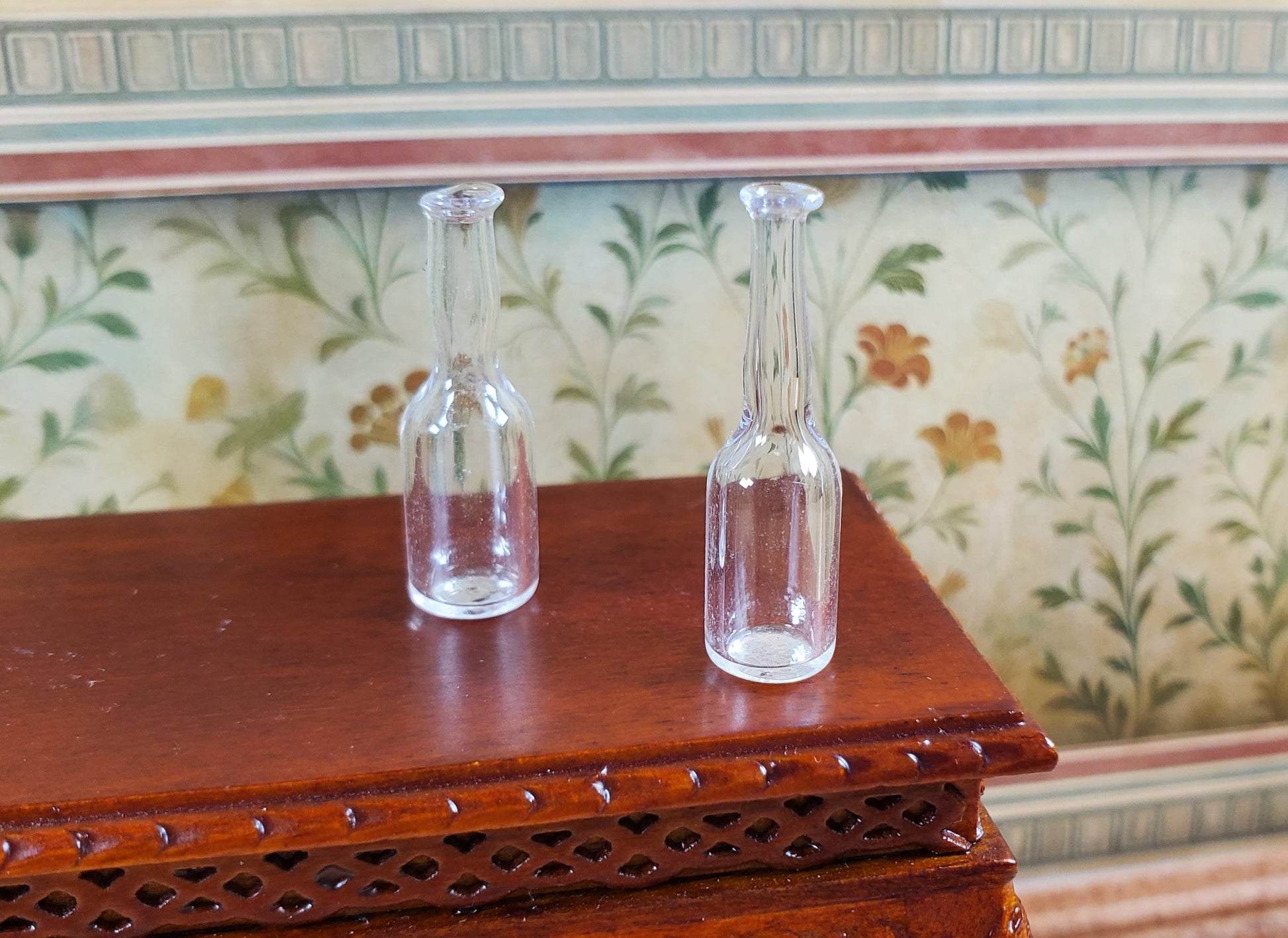 Dollhouse Clear Bottles Set of 2 1:12 Scale Miniature Kitchen Decoration
