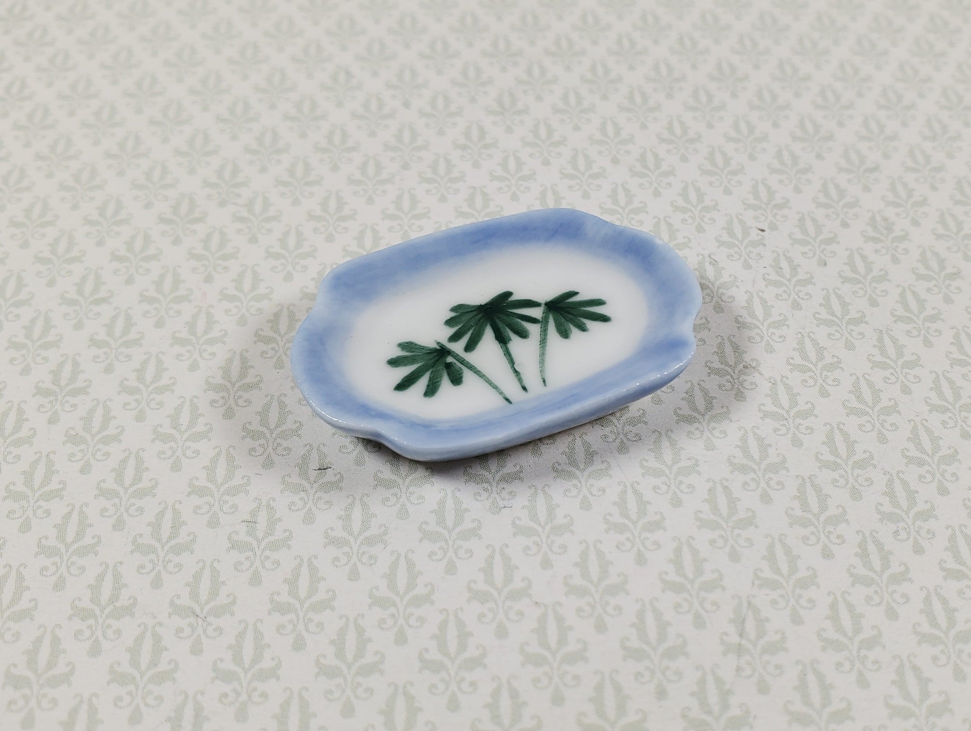 Dollhouse Small Ceramic Platter Palm Tree Decoration 1:12 Scale Miniature