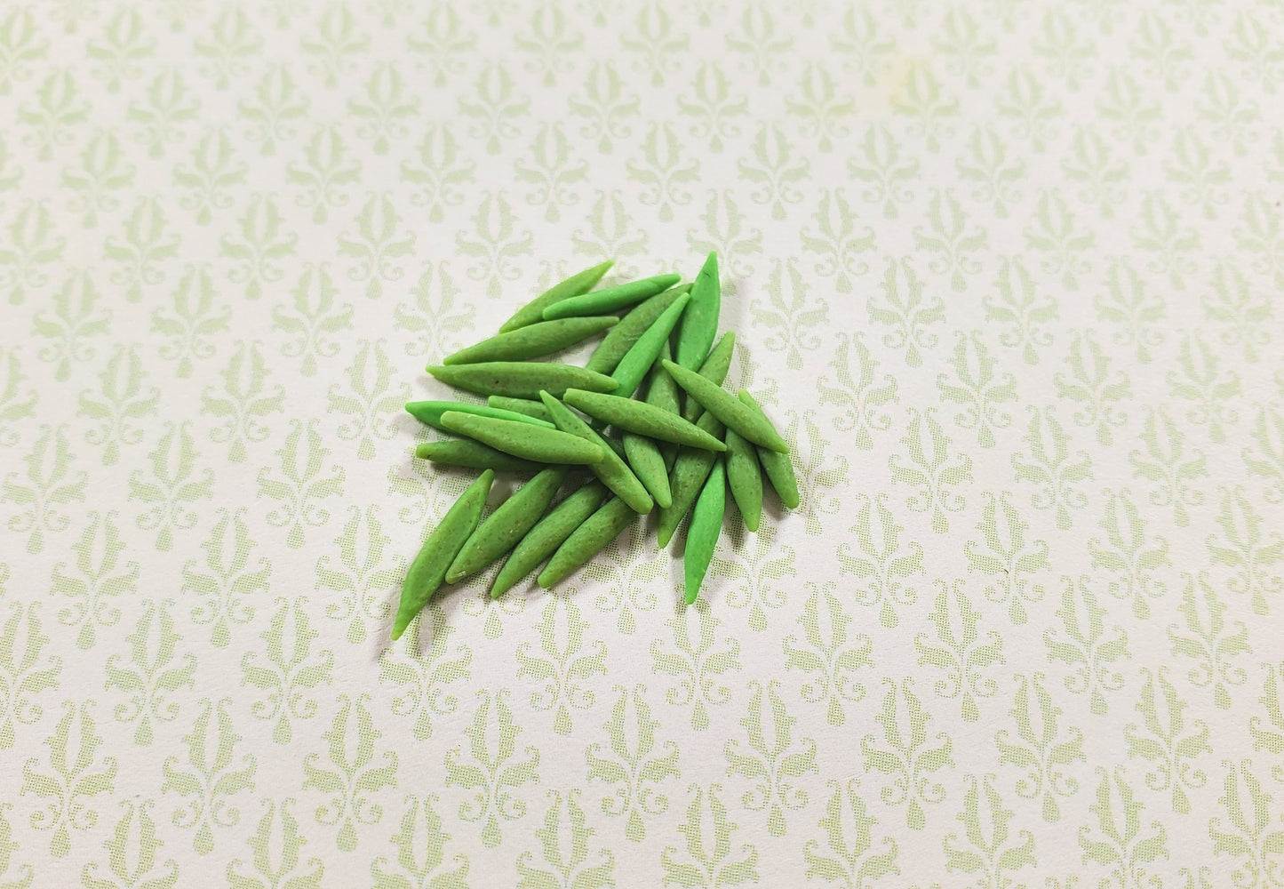 Dollhouse Snow Peas Set of 25 1:12 Scale Miniature Food Kitchen Groceries