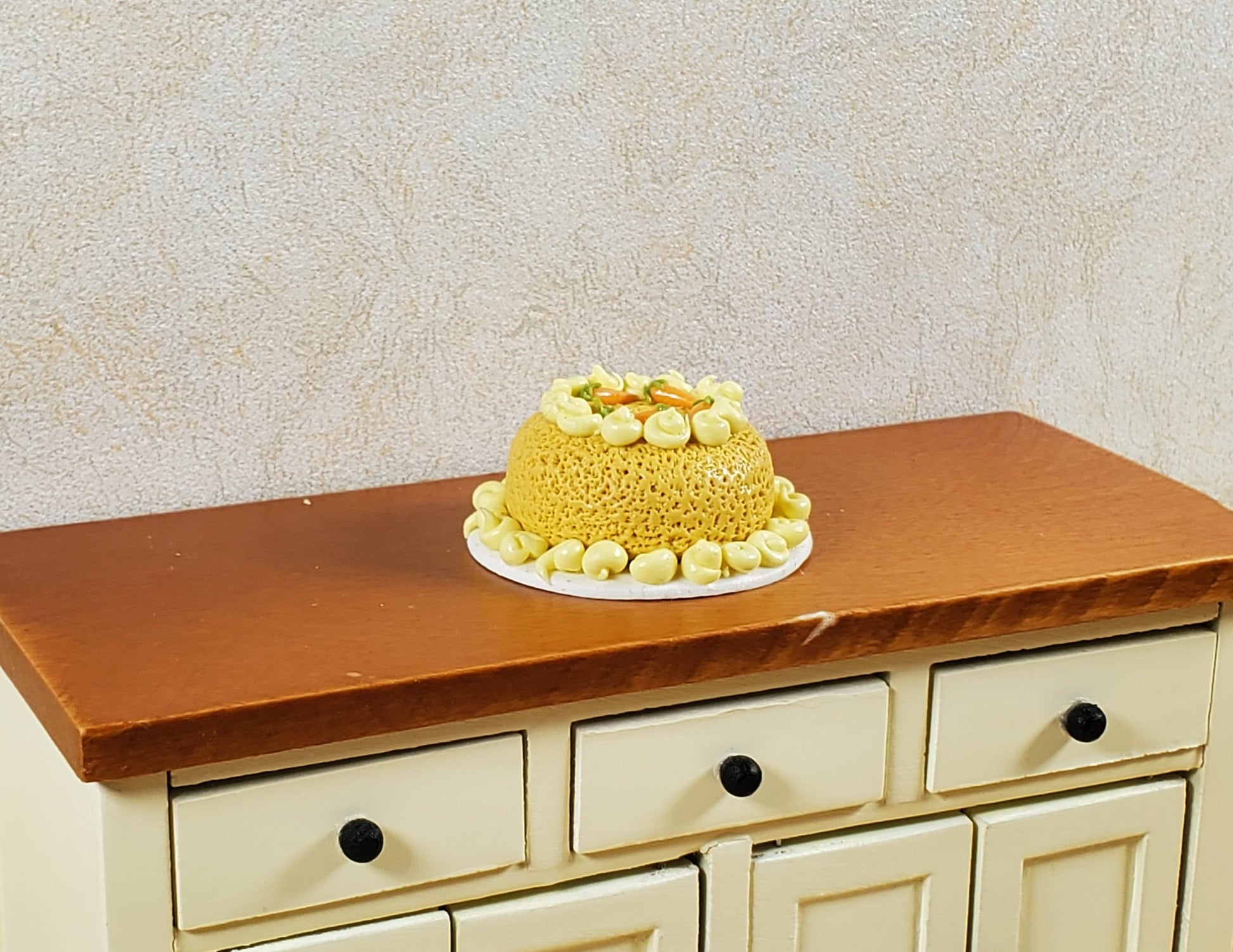 Dollhouse Large Carrot Cake 1:12 Scale Miniature Dessert Food