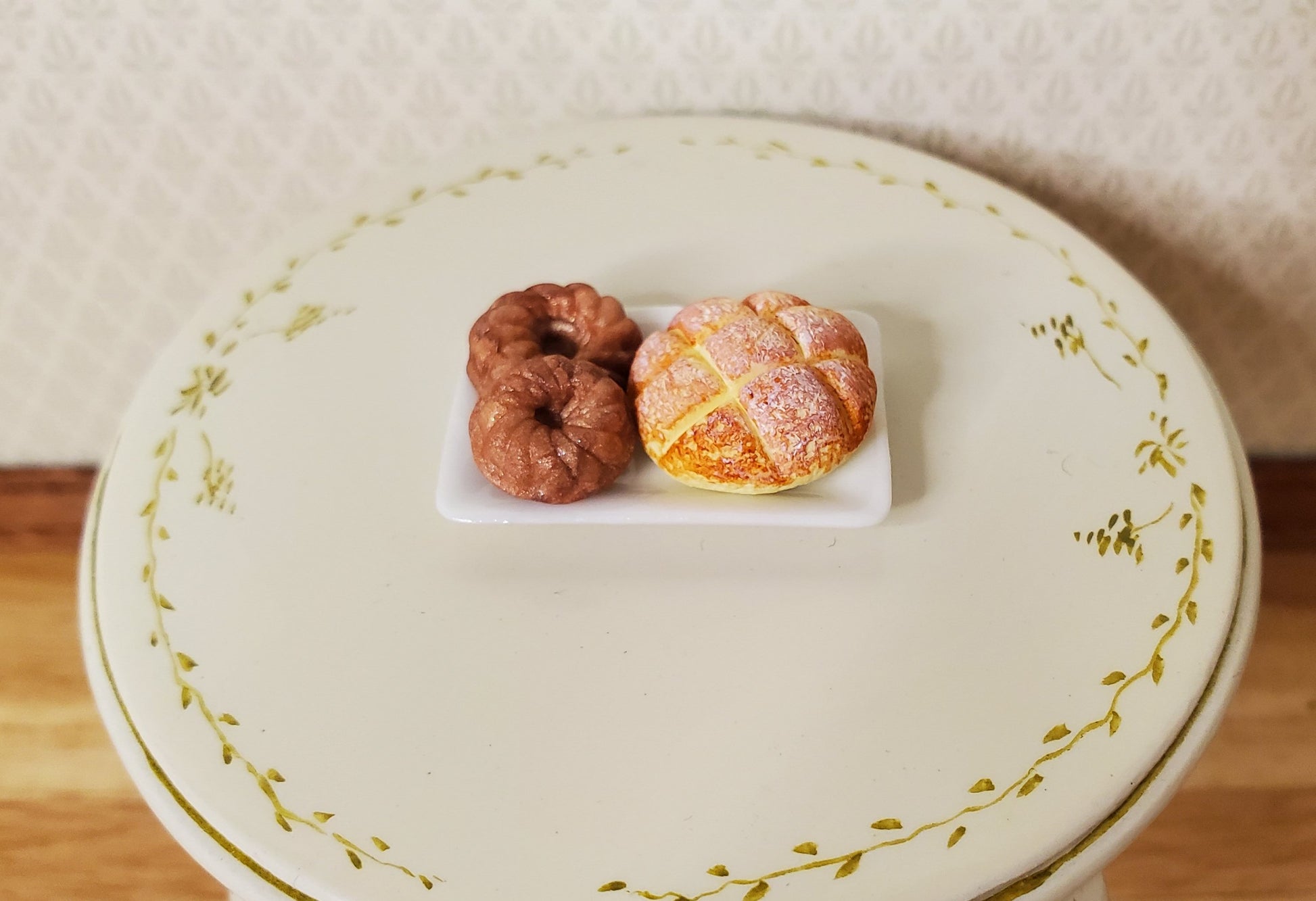 Dollhouse Tray White Ceramic Set of 2 1:12 Scale Miniature Dishes