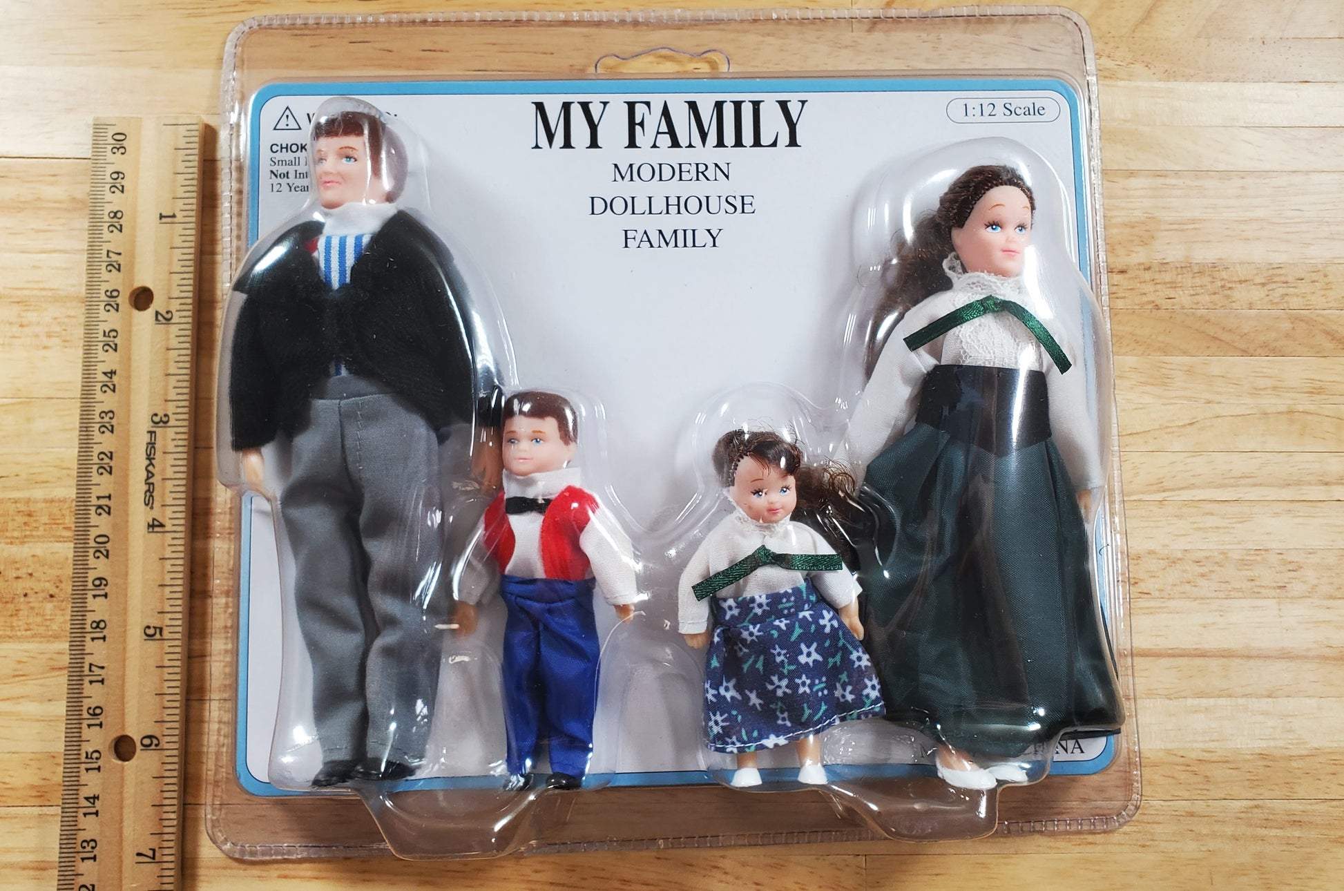 Dollhouse Victorian Family Dolls Dad Mom Daughter Son Poseable 1:12 Scale