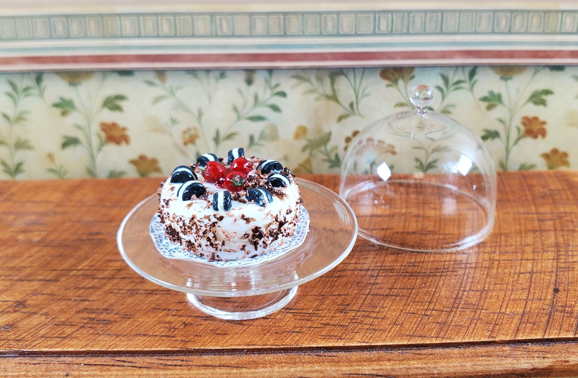 Dollhouse Clear Glass Cake Plate Pedestal with Dome Lid 1:12 Scale Miniature