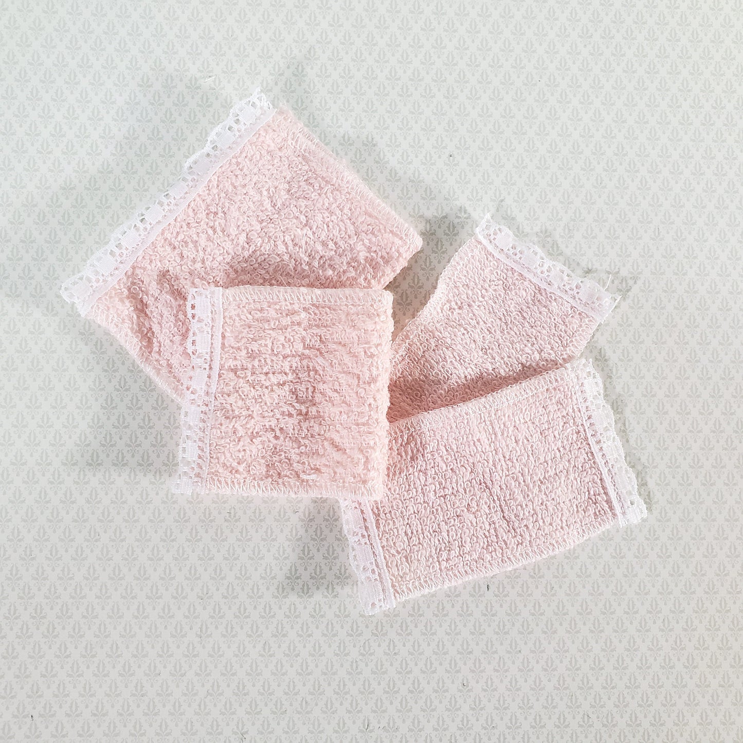 Dollhouse Pink Towels with Lace Set of 4 Bath 1:12 Scale Miniature Bathroom