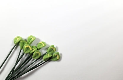 Dollhouse Light Green Heart Clover Stems Set of 10 1:12 Scale Miniature