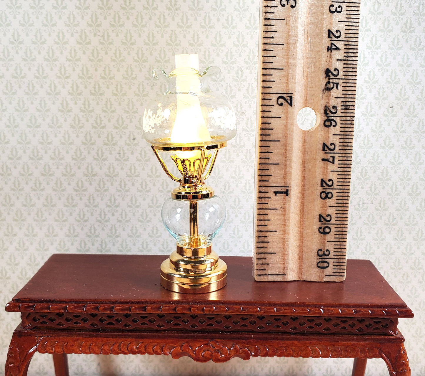 Dollhouse Light Hurricane Oil Lamp Battery Operated 1:12 Scale Gold