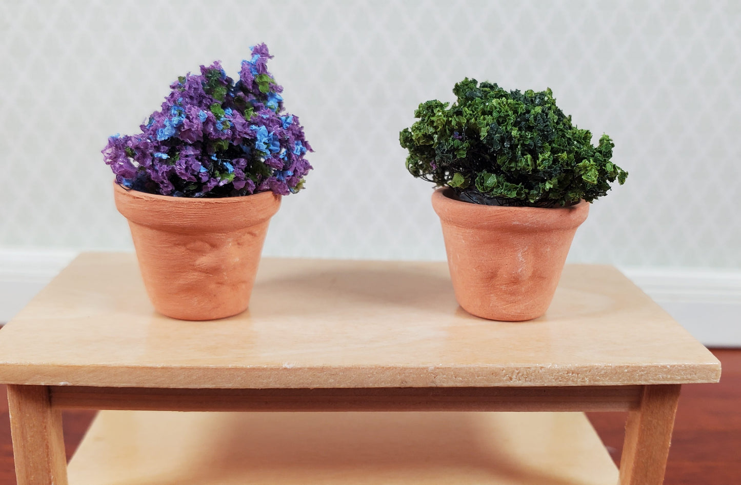 Dollhouse Miniature Clay Pots with Faces Garden Planters Set of 2 1:12 Scale