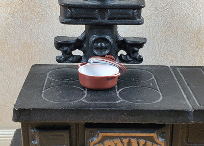 Dollhouse Small Dutch Oven Pot with Removeable Lid Brown 1:12 Scale Miniature