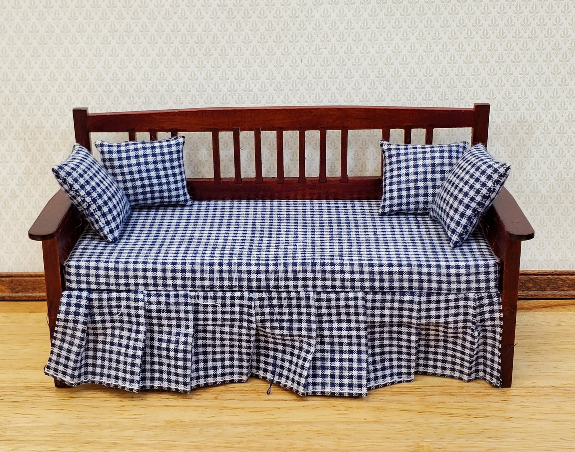Dollhouse Day Bed with Pillows Mahogany Finish 1:12 Scale Miniature Furniture