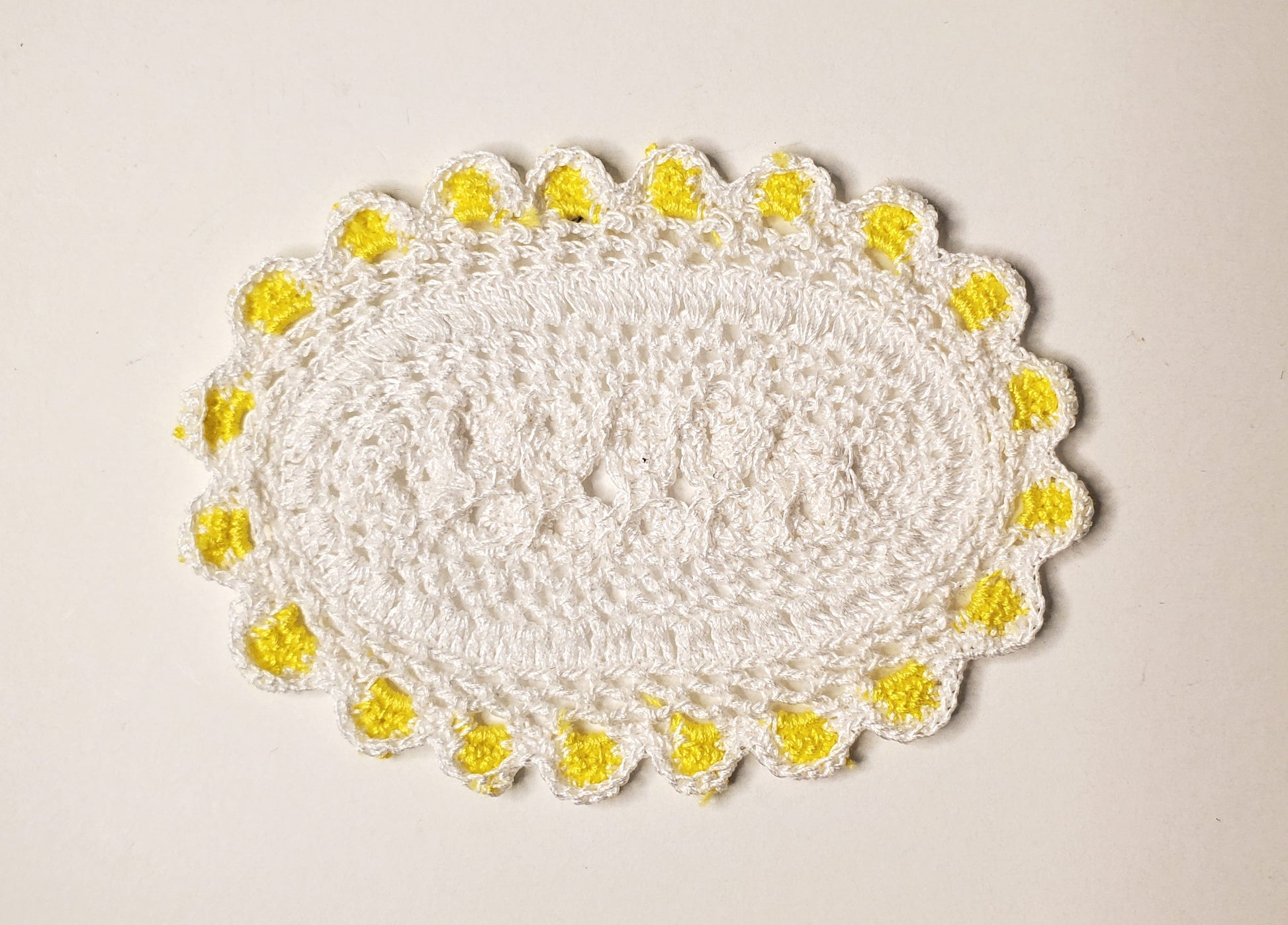 Dollhouse Hand Crocheted Oval Doily Rug White Yellow Trim 1:12 Scale Miniature