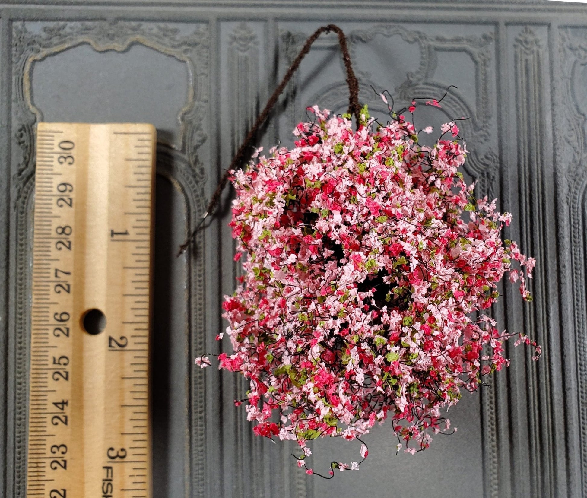 miniature hanging plants Large Miniature Hanging Plant Flowers Pink Green Model Scenery 1:12 Scale