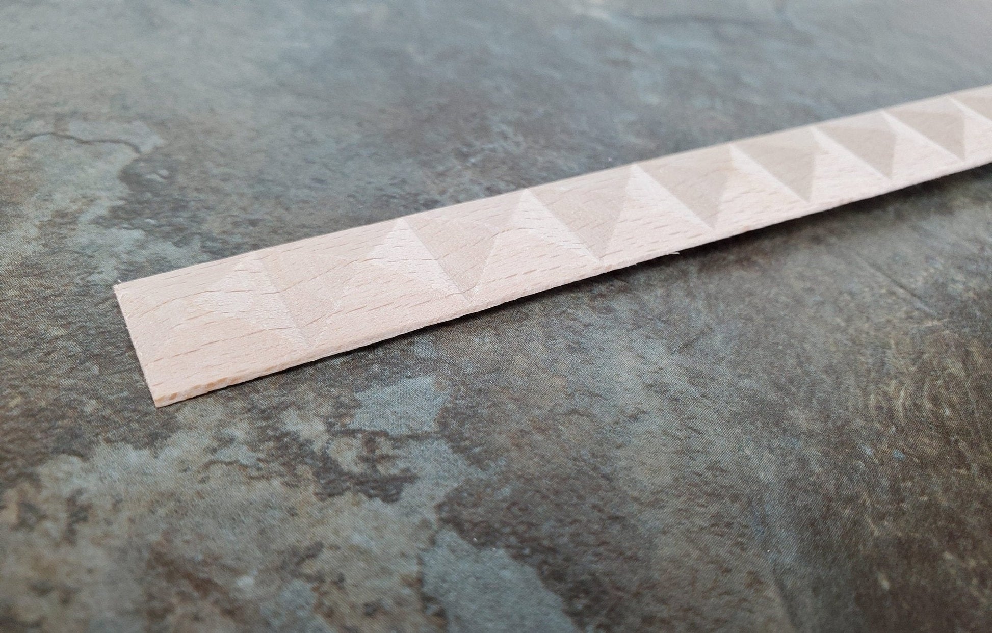 Miniature Diamond Trim Wood Relief Molding 11/16" x 18" Dollhouse Ceilings Walls - Miniature Crush