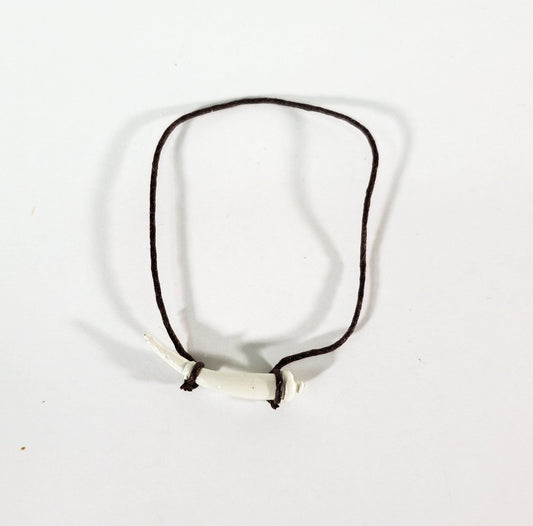 Miniature Power Horn with Strap Painted Metal 1:12 Scale Decor Accessories - Miniature Crush