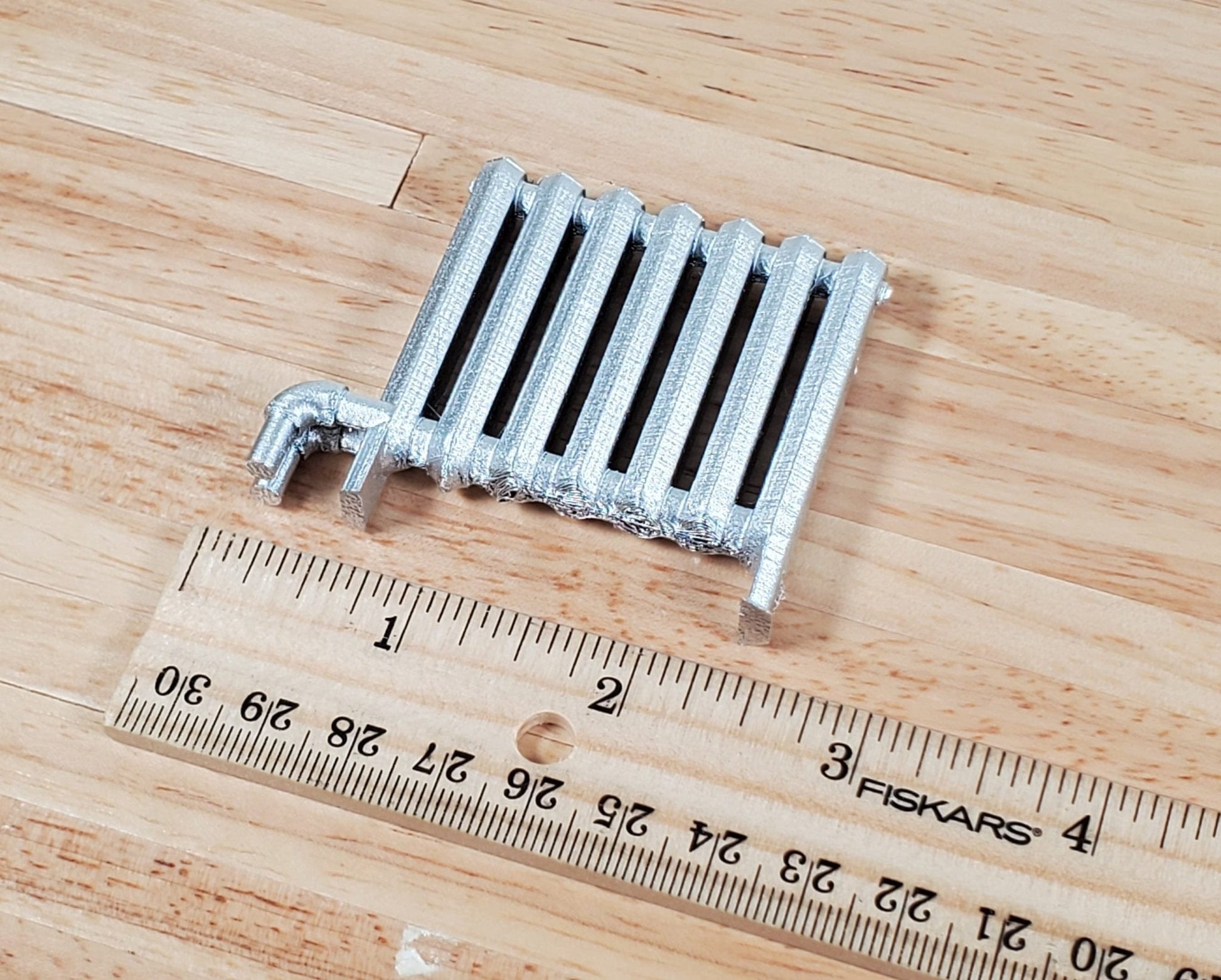 Miniature Radiator Silver Classic Style 1:12 Scale Prop Dollhouse Accessory - Miniature Crush