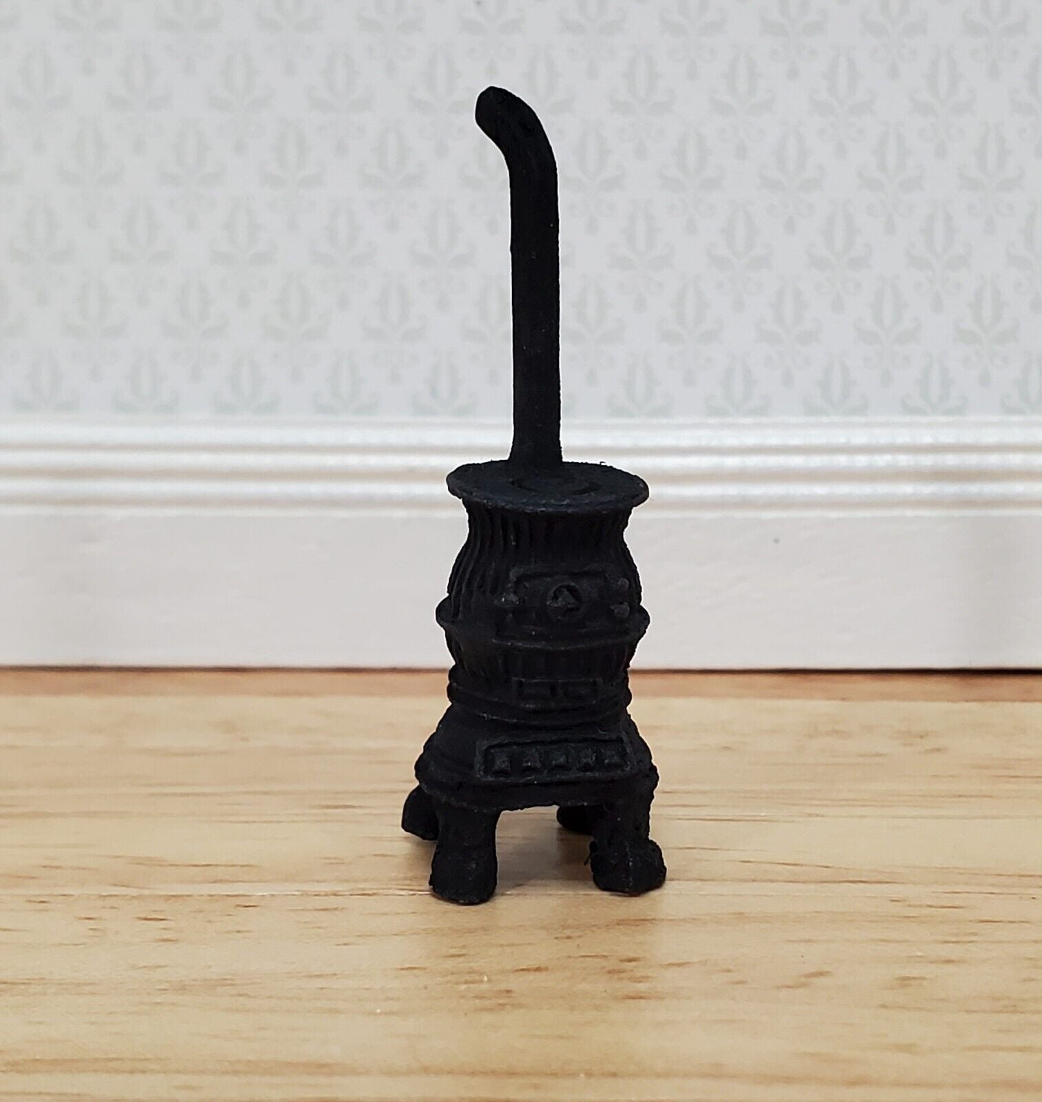 Quarter Scale Parlor Stove 1:48 Dollhouse Miniature Detailed Resin Tiny 1 5/8" Tall - Miniature Crush