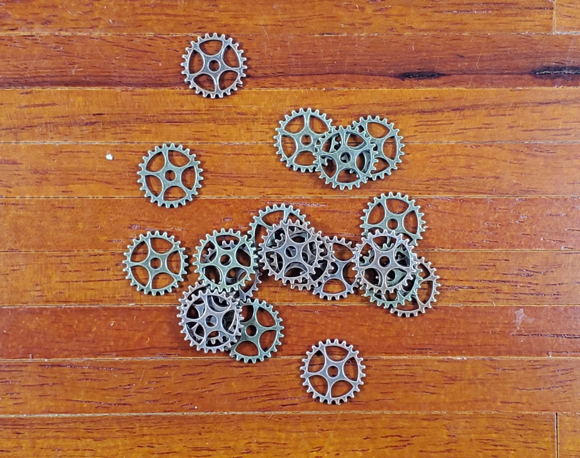 Small Metal Gears Steampunk Crafts Miniatures 20 pieces 5/8" DIY Jewelry Making - Miniature Crush