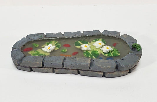 Small Miniature Garden Pond Pool with Frog & Water Lilies Resin 1:12 Scale Dollhouse - Miniature Crush