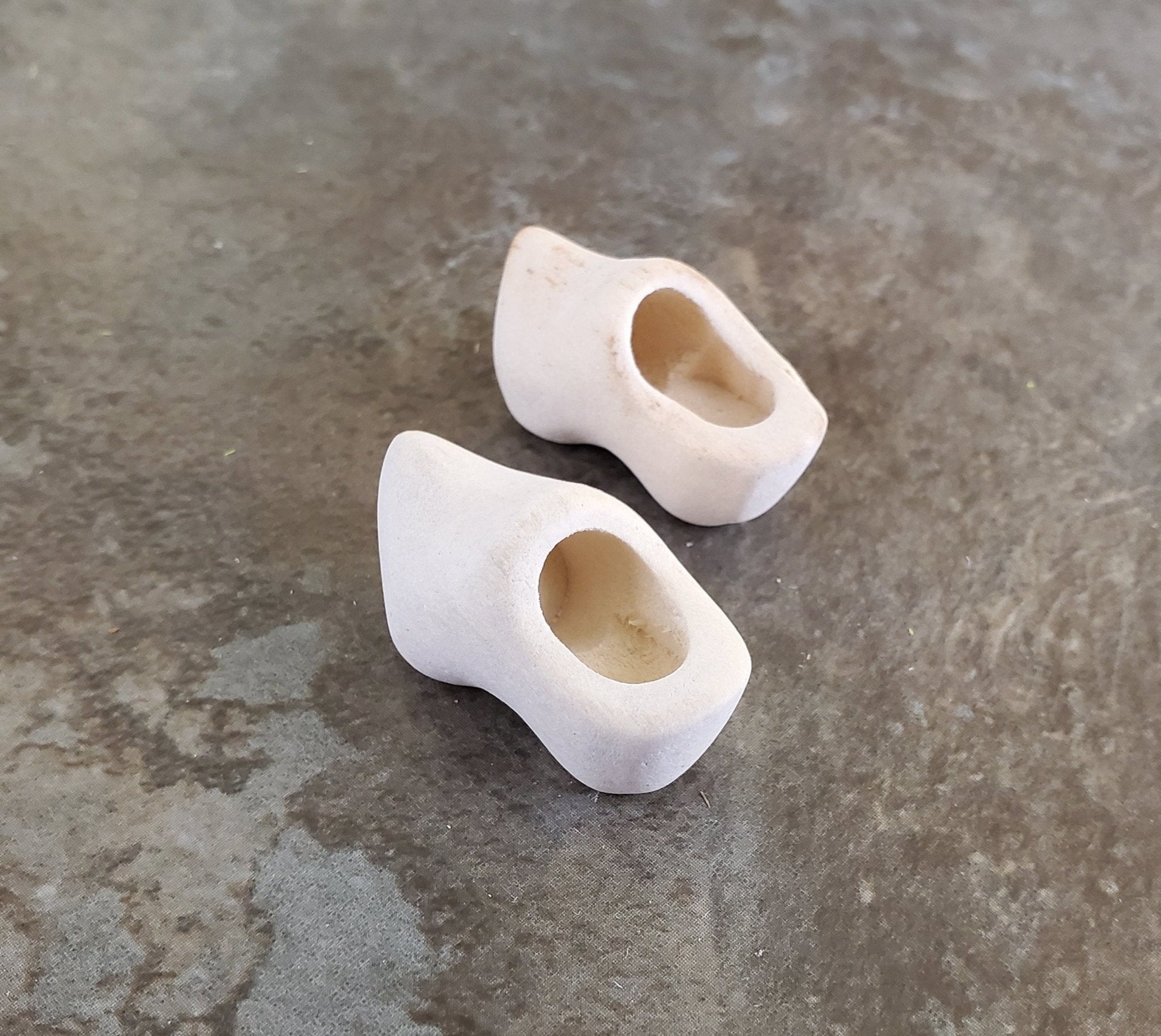 Tiny Wooden Dutch Clogs for Painting Decoration Dollhouse Miniatures Fairy Garden - Miniature Crush