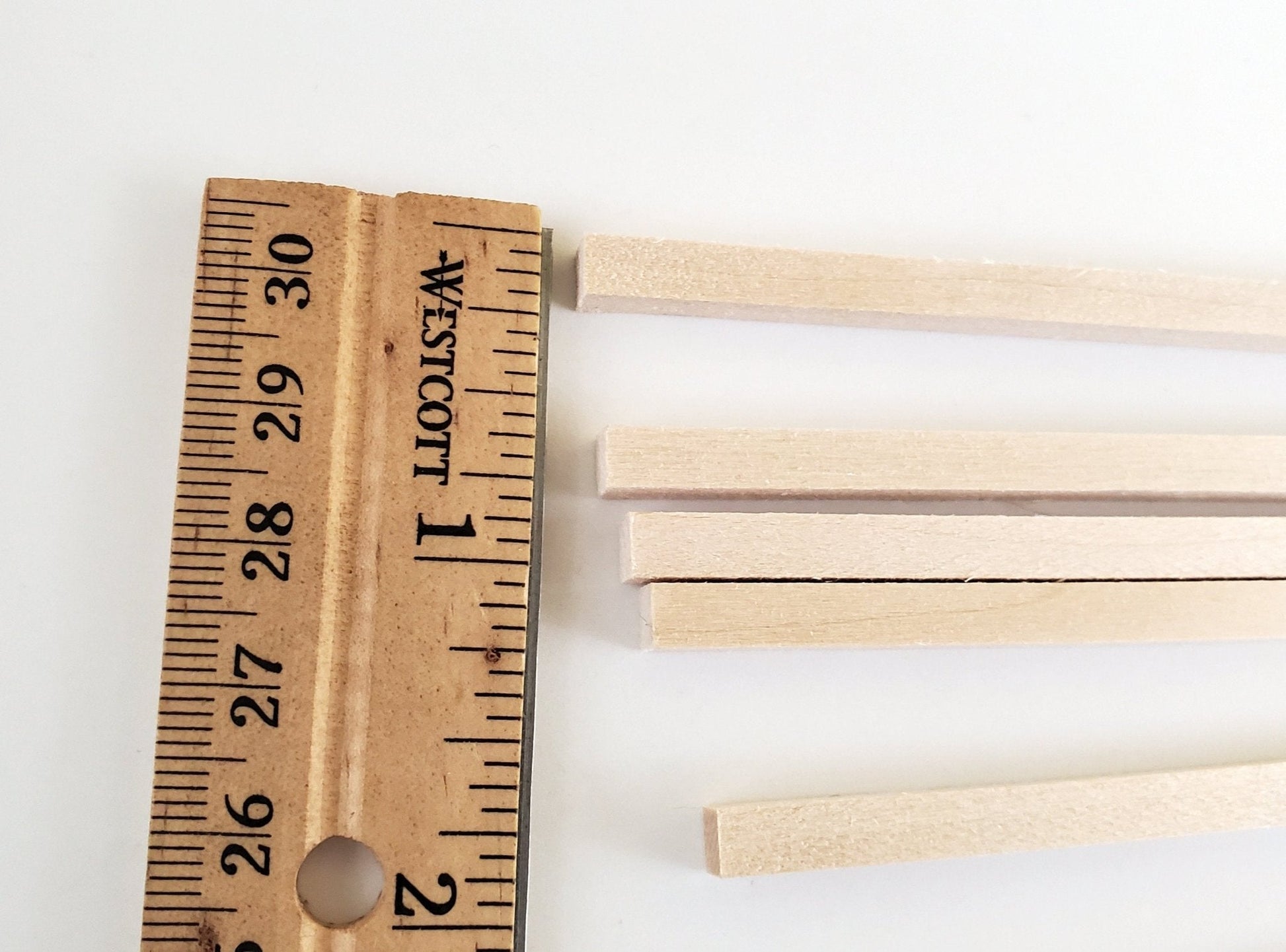 Wood Beams Posts 3/16 x 3/16 x 18" long x10 Basswood Model Making Dollhouses Dioramas - Miniature Crush